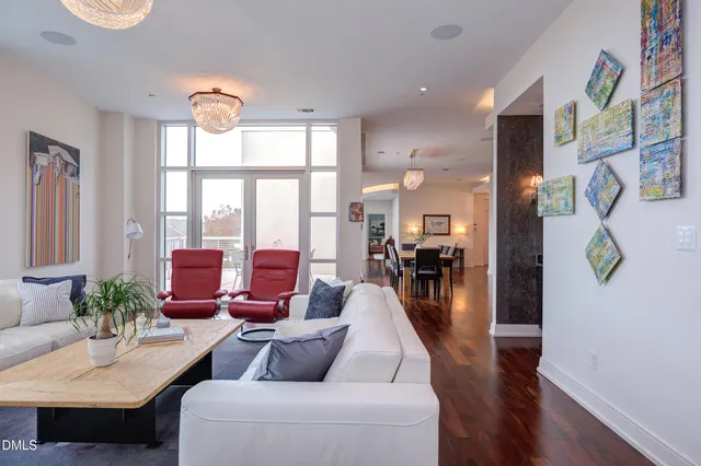 $2,100,000 | 335 West Barbee Chapel Road, Chapel Hill, NC 27517