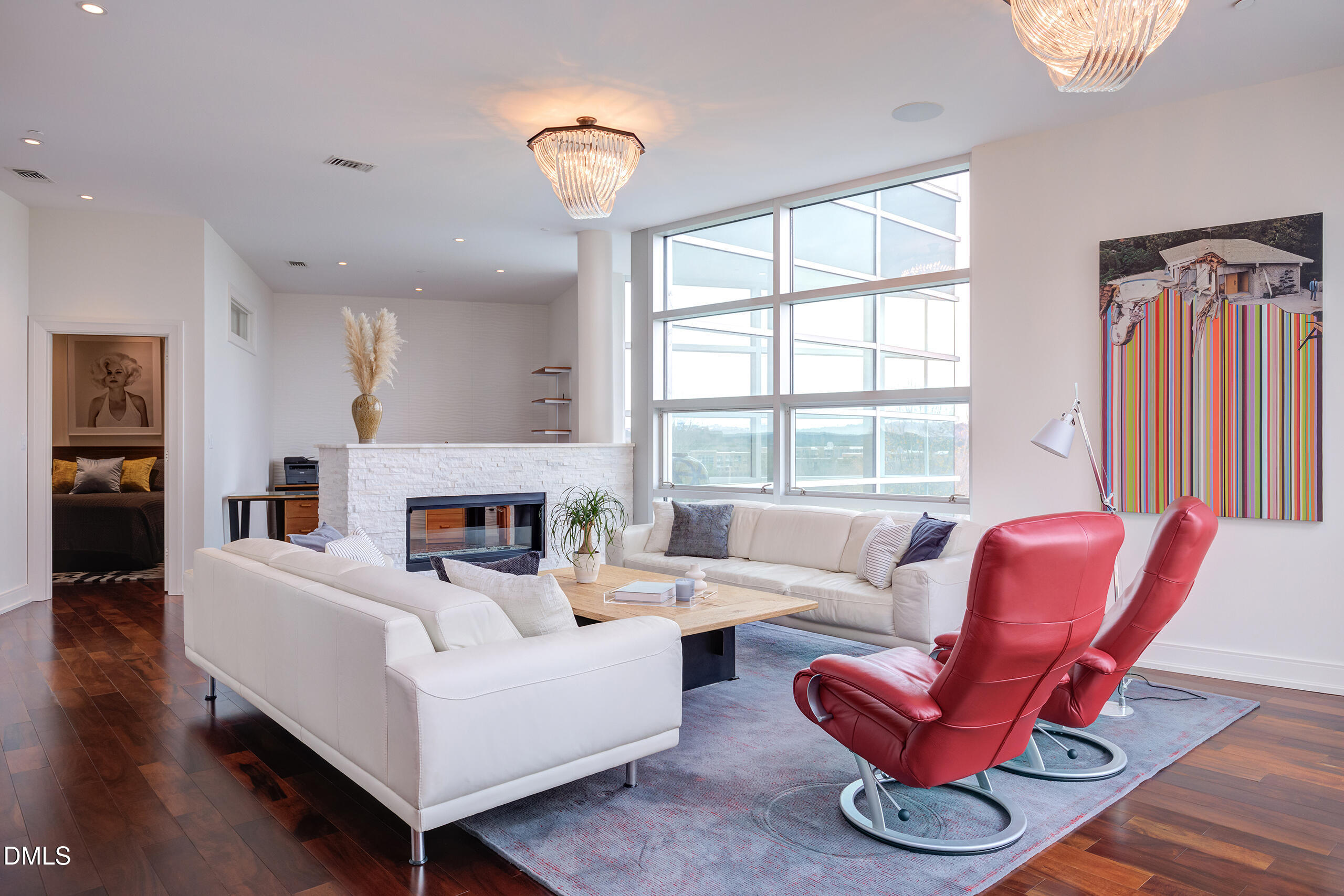 335 West Barbee Chapel Road Chapel Hill, NC 27517 - Photo 26 of 62 Living Room