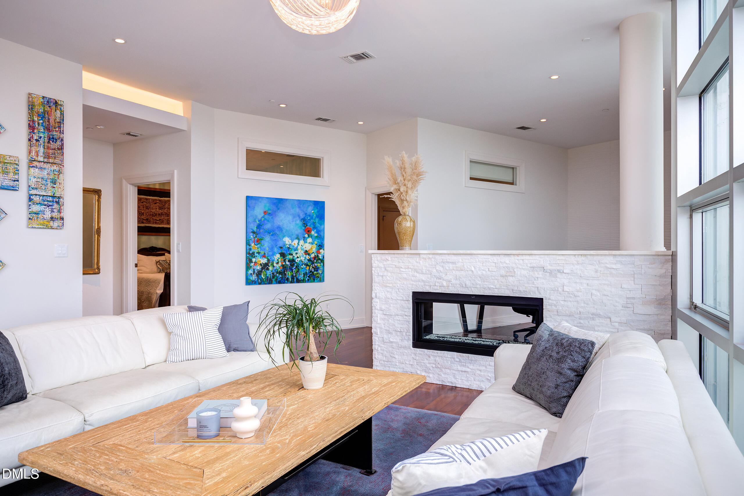 335 West Barbee Chapel Road Chapel Hill, NC 27517 - Photo 28 of 62 Living Room