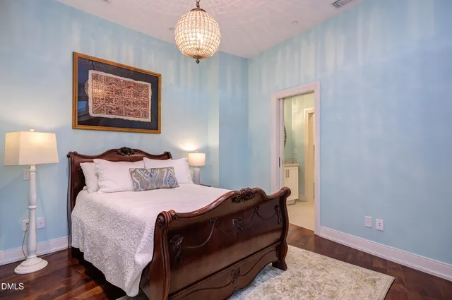 $2,100,000 | 335 West Barbee Chapel Road, Chapel Hill, NC 27517