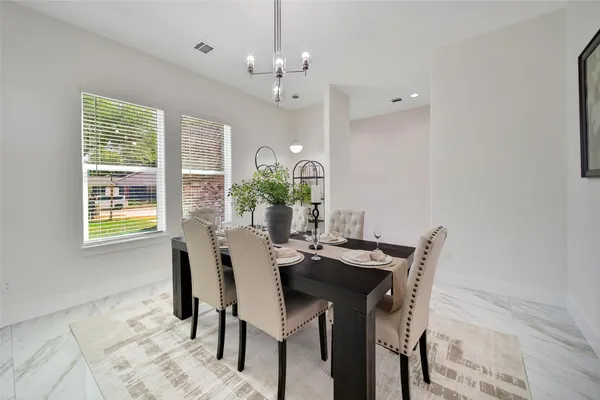 $2,650 | 7611 Athlone Drive, Houston, TX 77088