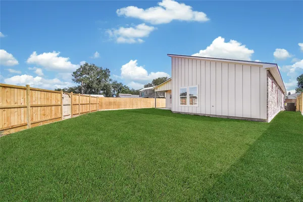 $2,650 | 7611 Athlone Drive, Houston, TX 77088