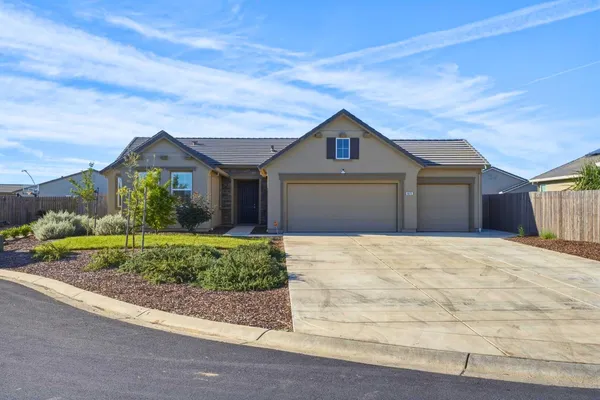 $540,000 | 1820 Coastline Court, Plumas Lake, CA 95961