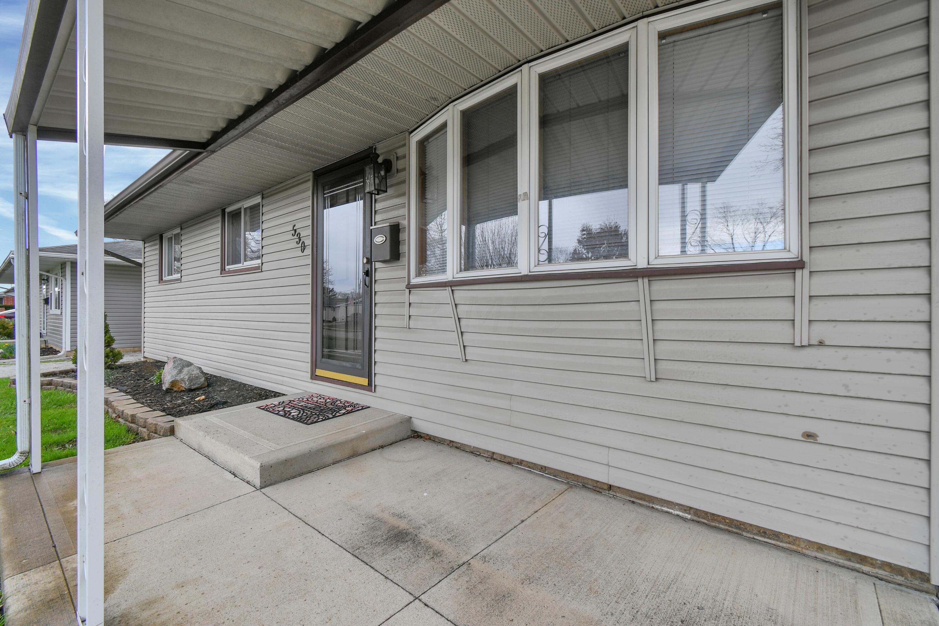 530 Partridge Road Heath, OH 43056 - Photo 2 of 34 DSC_9116