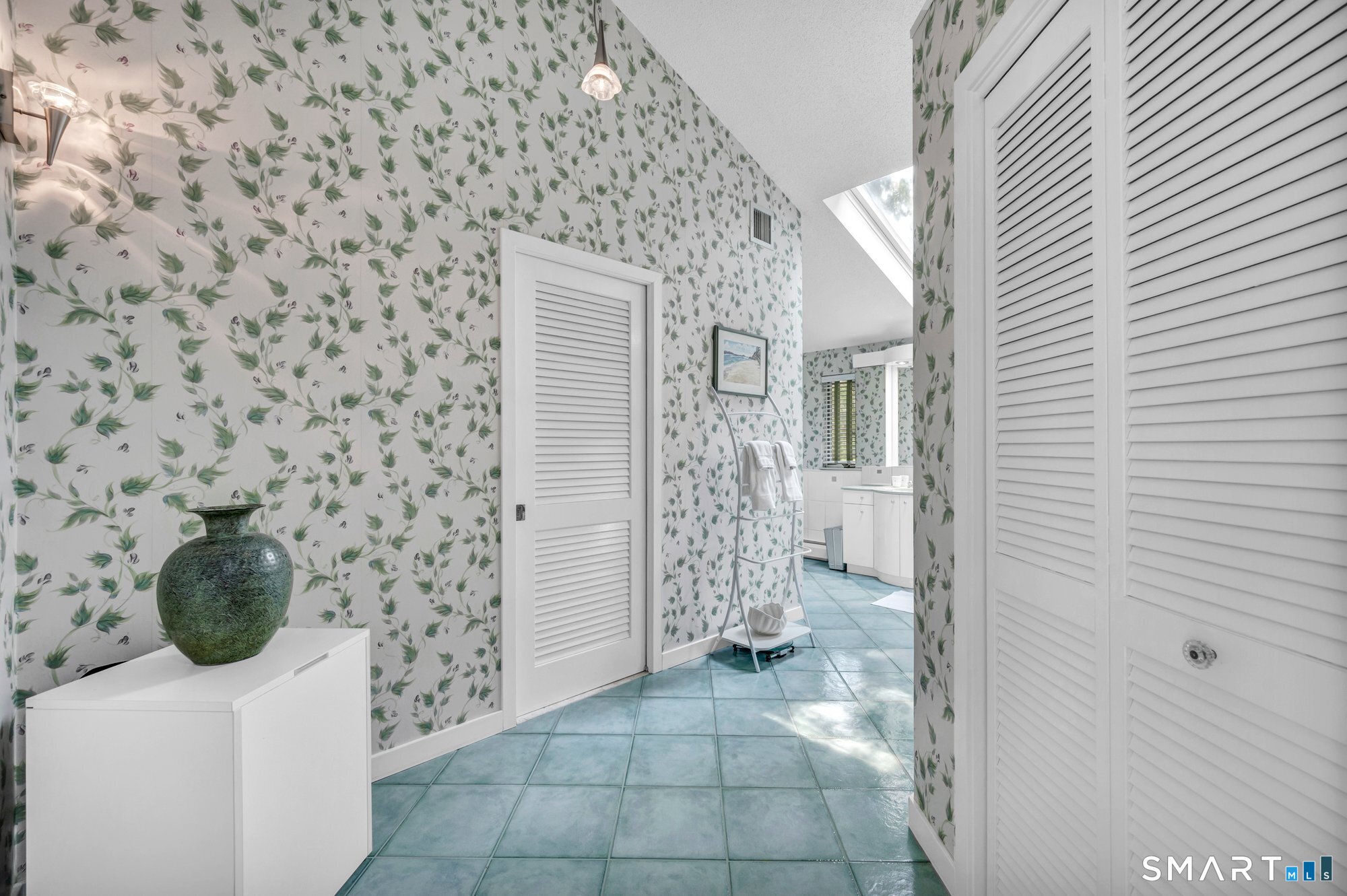 940 Durham Road Wallingford, CT 06492 - Photo 21 of 40 Primary Full Bath - spacious with walk-in & linen closets