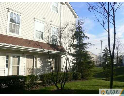35 Edinburgh Court Edison, NJ 08820 - Photo 8 of 13