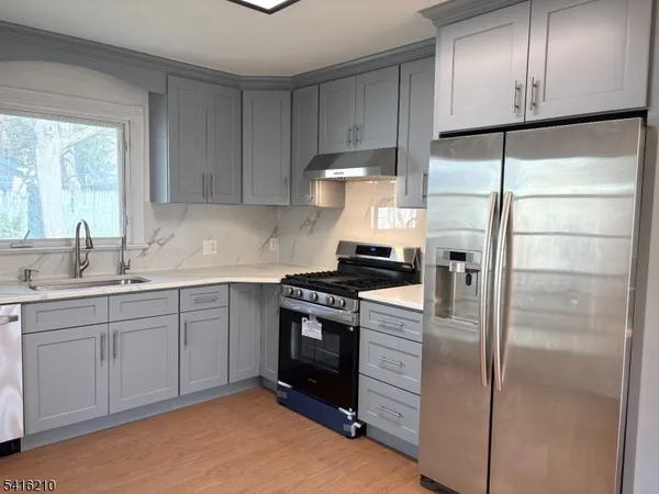 $4,300 | 16 South Baums Court, Livingston, NJ 07039