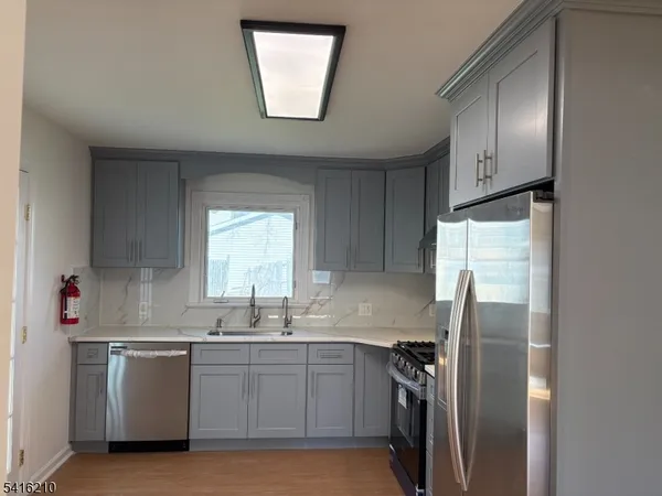 $4,300 | 16 South Baums Court, Livingston, NJ 07039