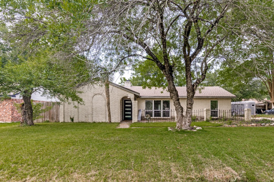 2511 River Ridge Conroe, TX 77385 - Photo 3 of 18