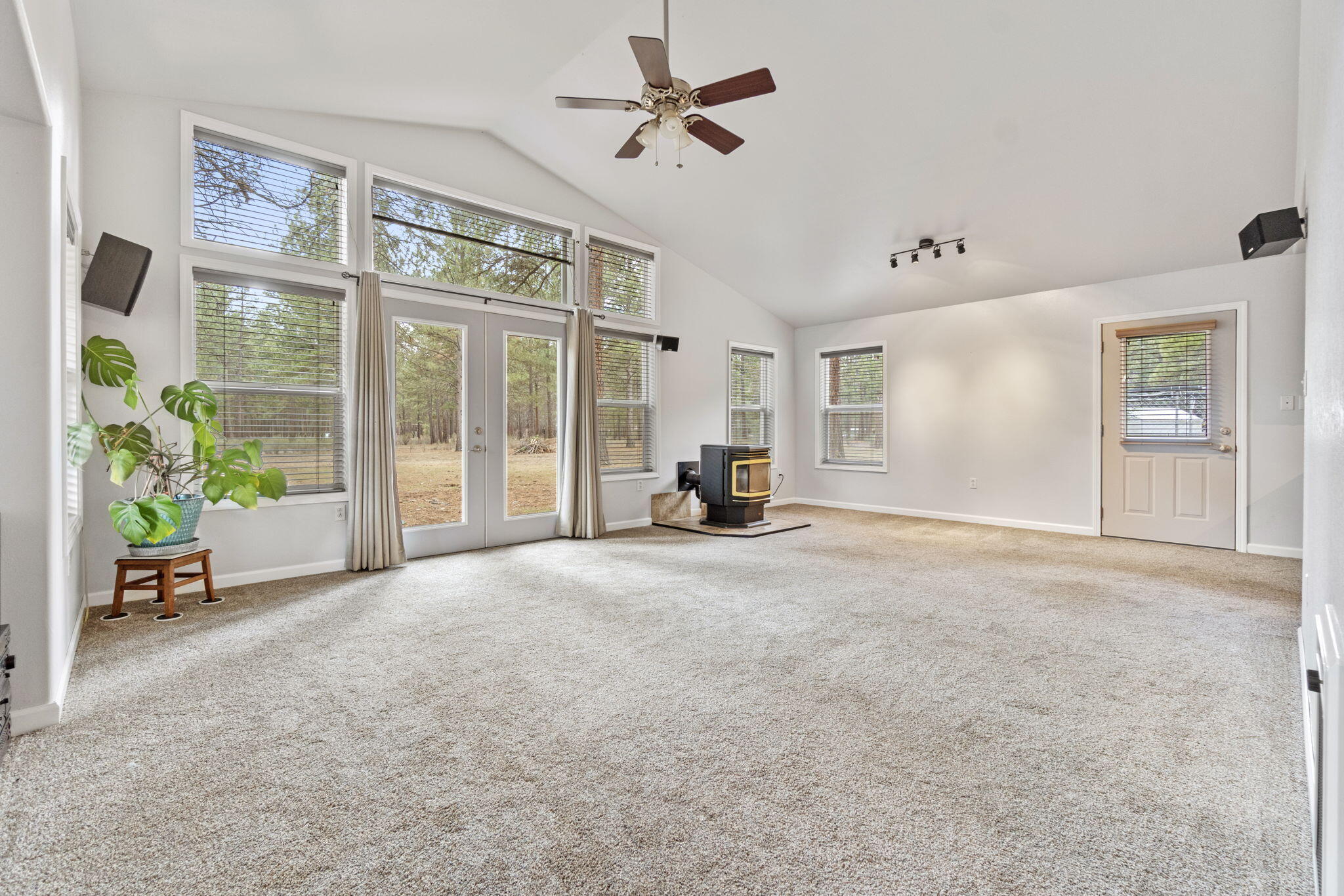 39314 Chiloquin Ridge Road Chiloquin, OR 97624 - Photo 11 of 60 11-web-or-mls-DSC09755