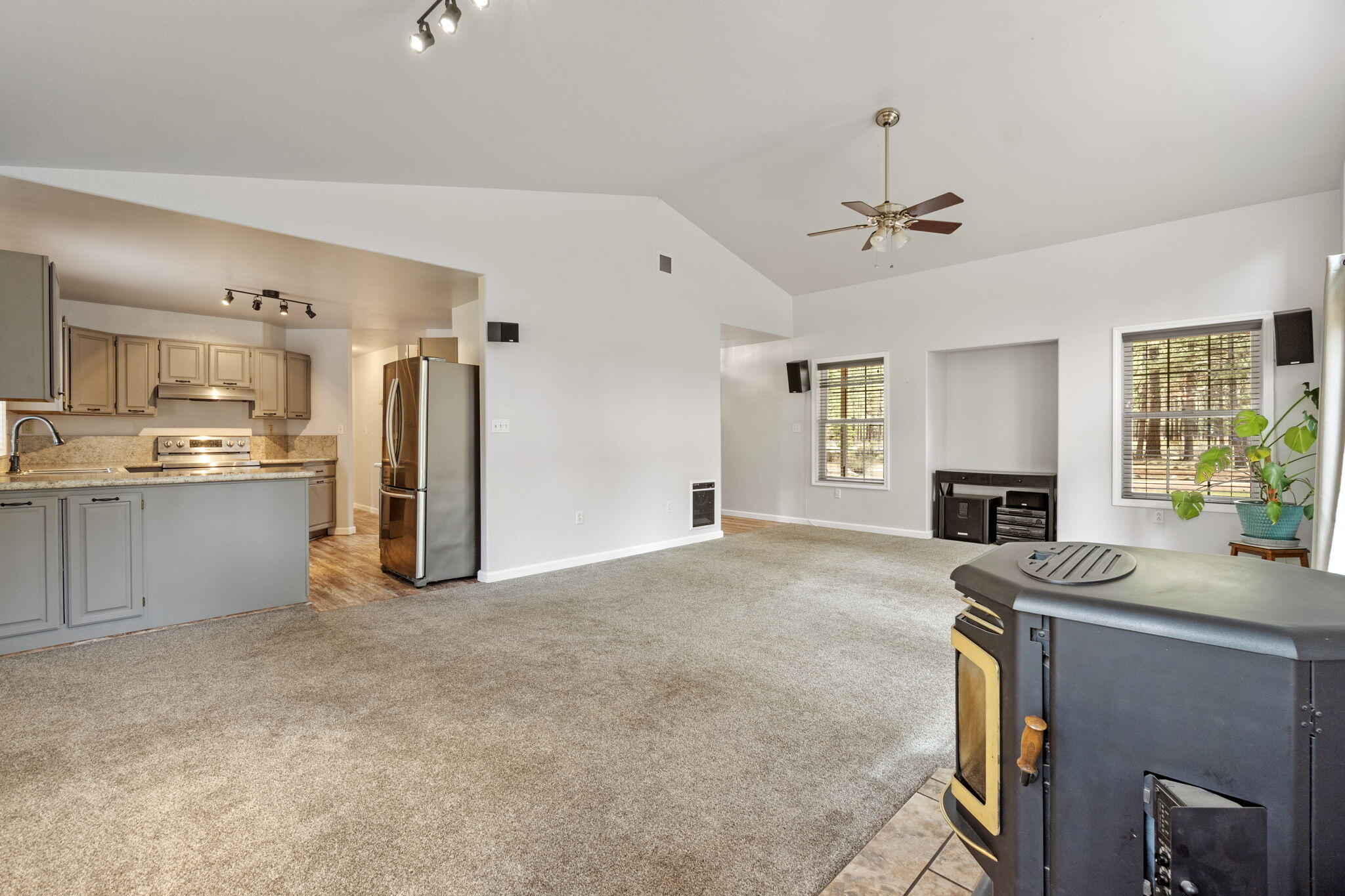 39314 Chiloquin Ridge Road Chiloquin, OR 97624 - Photo 15 of 60 15-web-or-mls-DSC09798