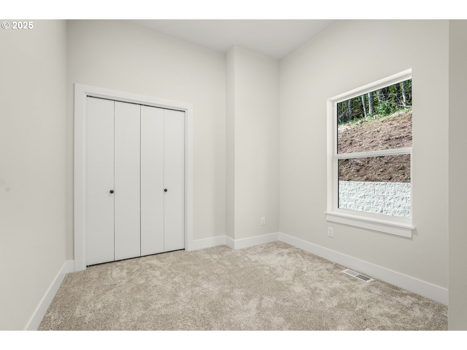 4165 Z Street Washougal, WA 98671 - Photo 21 of 40 a view of an empty room with a window
