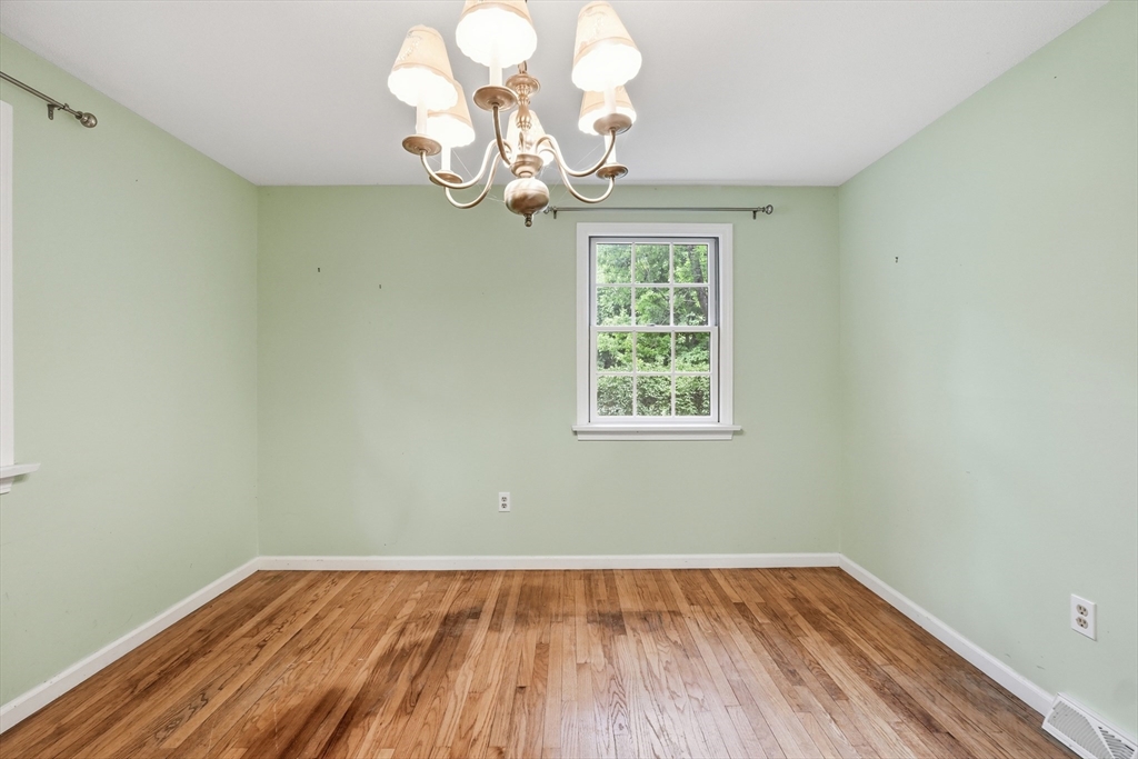 45 Glendale Road Northampton, MA 01062 - Photo 14 of 34