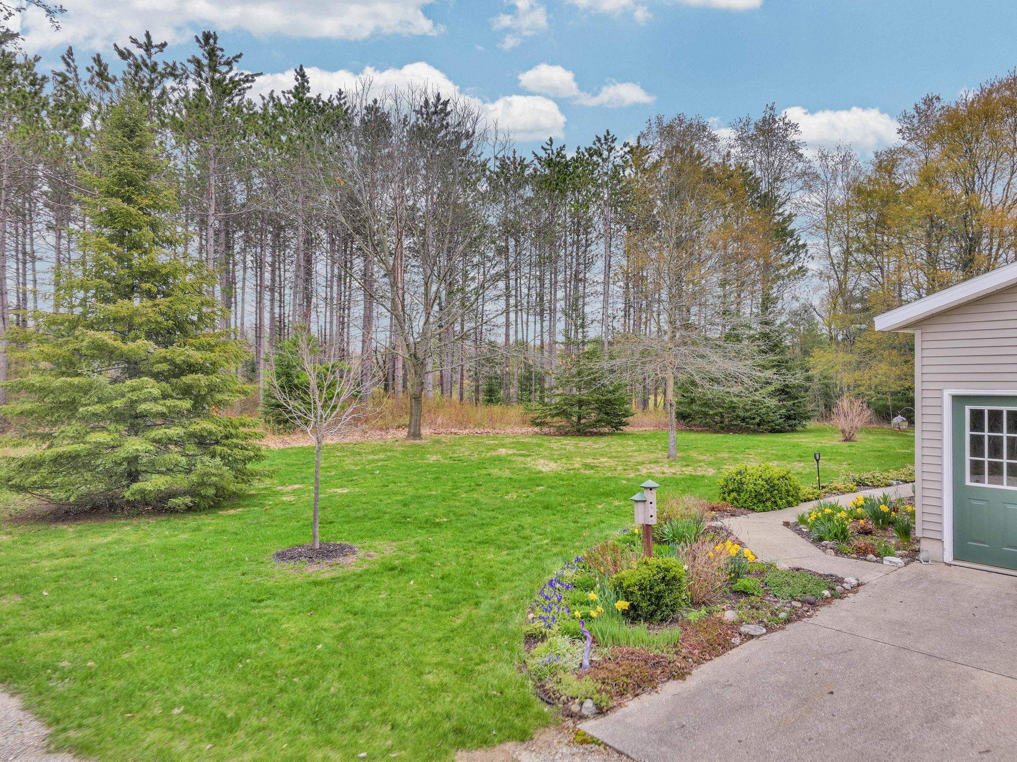 712 East 38 Road Cadillac, MI 49601 - Photo 61 of 67