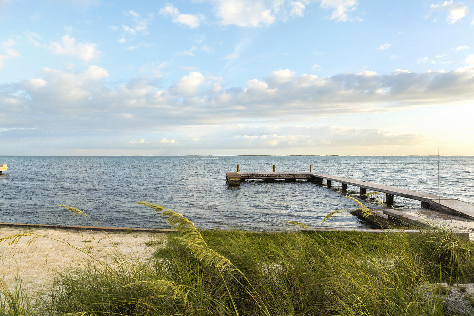 36 Sunset Road Key Largo, FL 33037 - Photo 18 of 25 a view of an ocean and beach