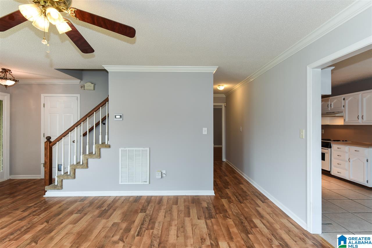 160 Lake Terrace Alabaster, AL 35007 - Photo 7 of 36