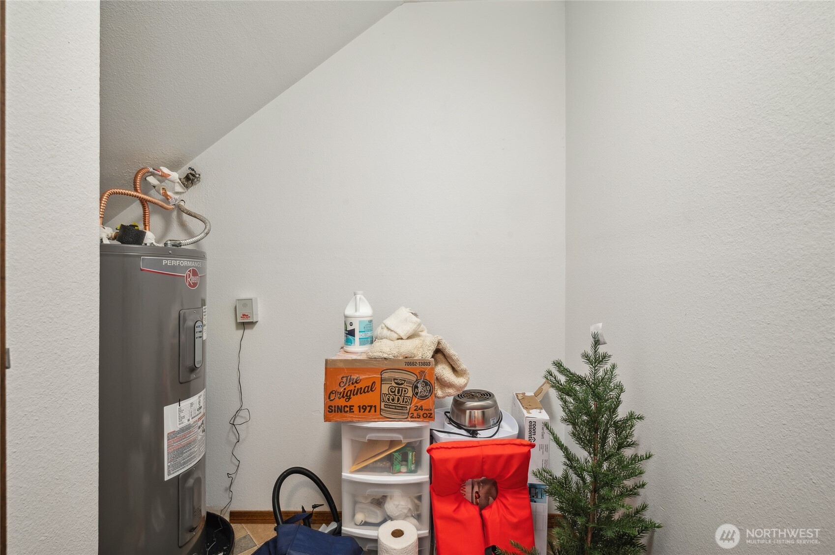 1423 Northwest 60th Street Seattle, WA 98107 - Photo 12 of 18