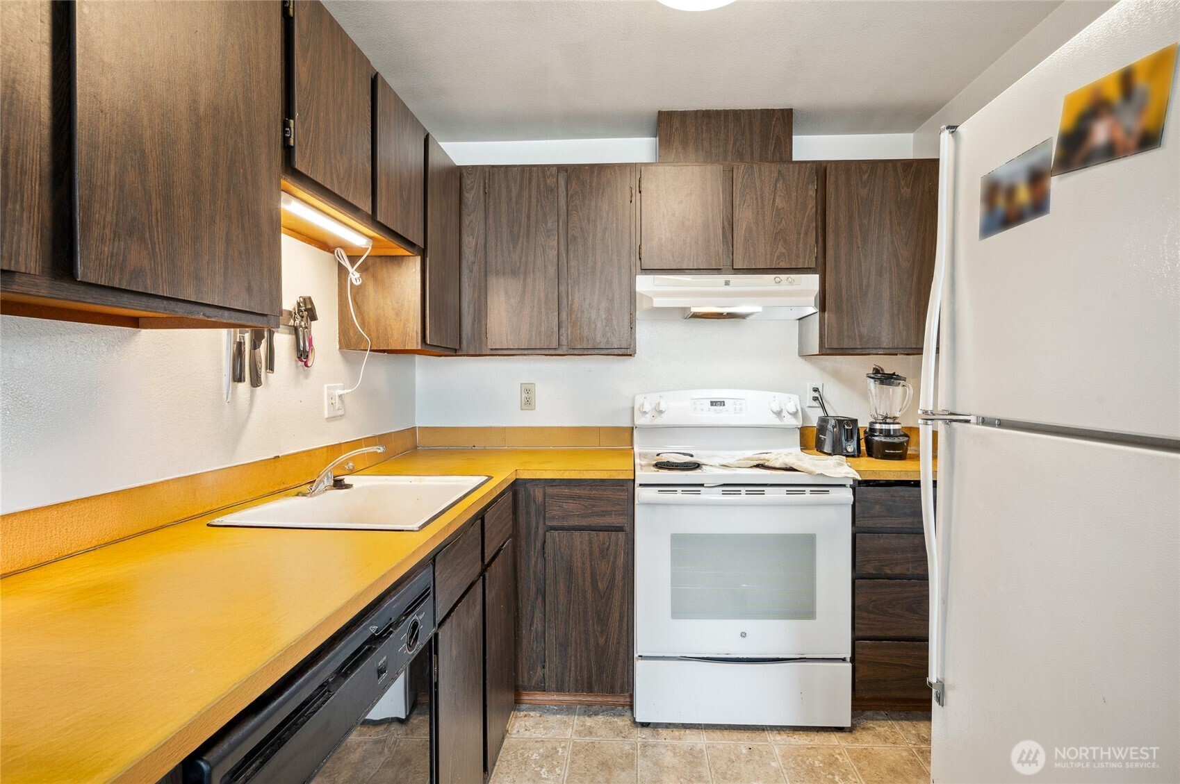 1423 Northwest 60th Street Seattle, WA 98107 - Photo 16 of 18