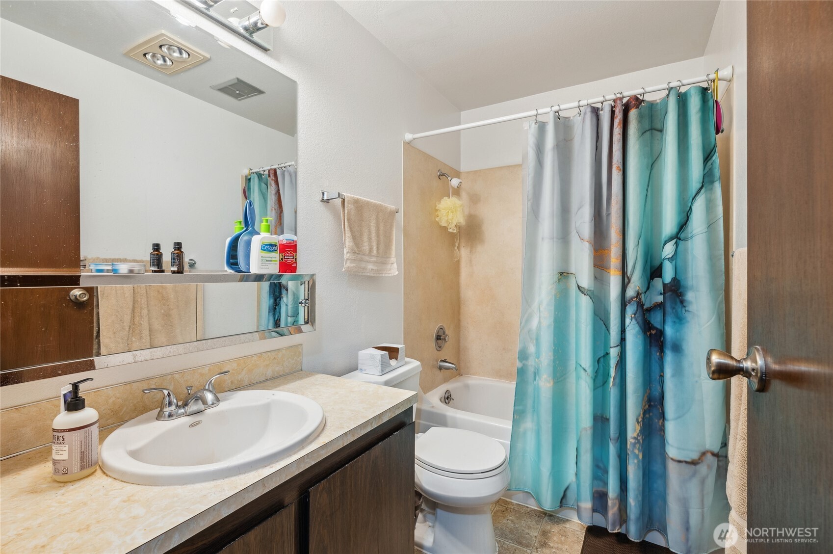 1423 Northwest 60th Street Seattle, WA 98107 - Photo 17 of 18