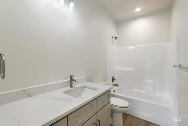 $412,900 | 902 23rd Avenue East, Jerome, ID 83338