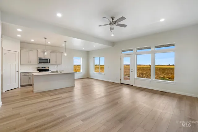 $412,900 | 902 23rd Avenue East, Jerome, ID 83338