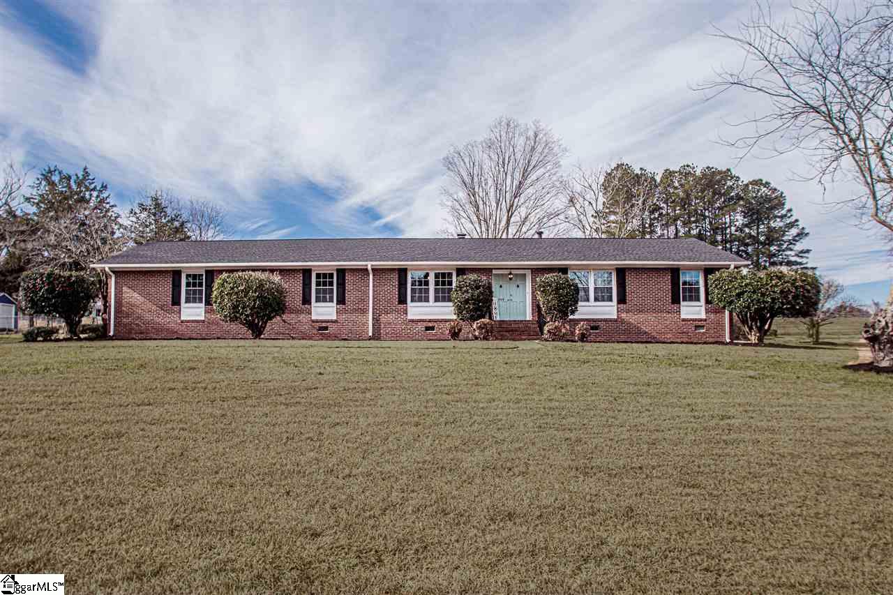 208 Bedford Road Easley, SC 29642 - Photo 1 of 24 Gallery Image 1