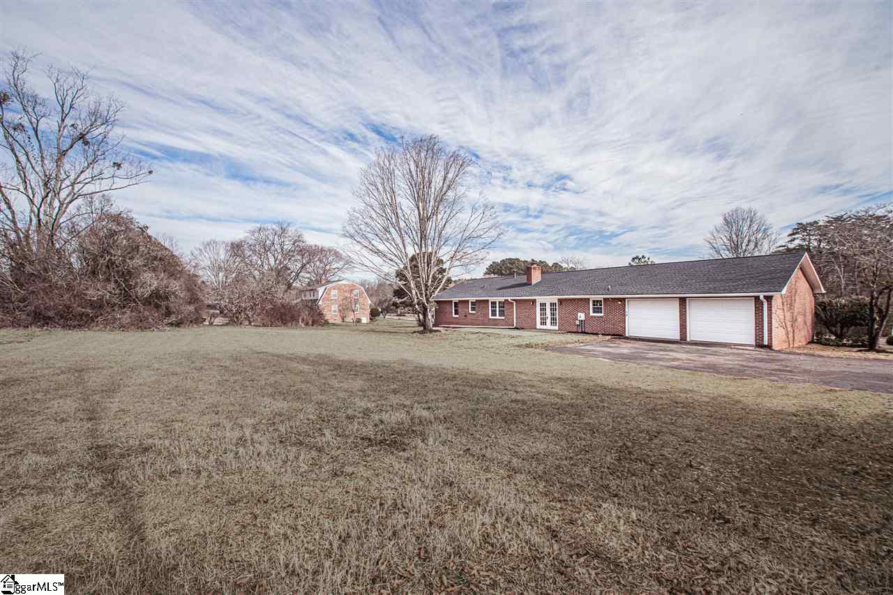 208 Bedford Road Easley, SC 29642 - Photo 2 of 24 Gallery Image 2