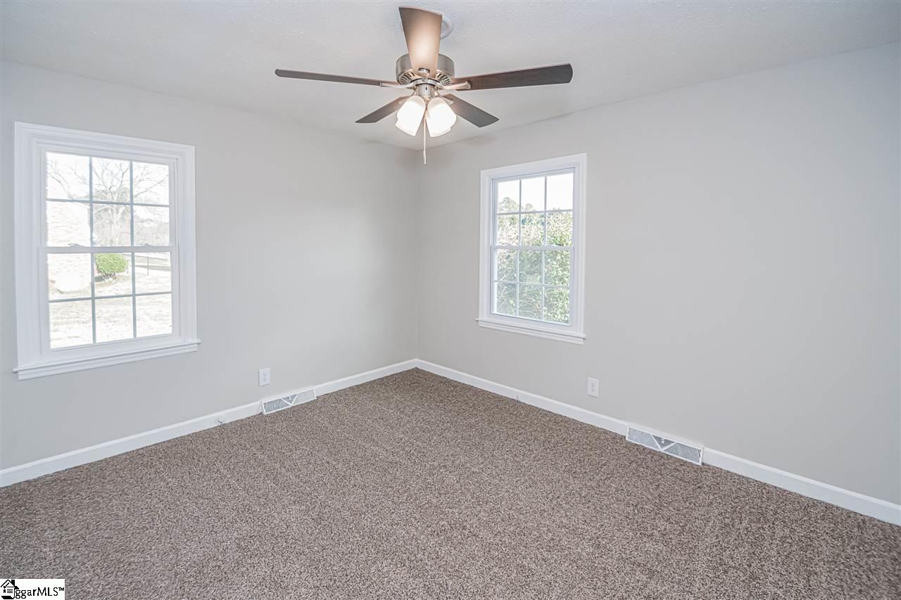 208 Bedford Road Easley, SC 29642 - Photo 11 of 24 Gallery Image 11