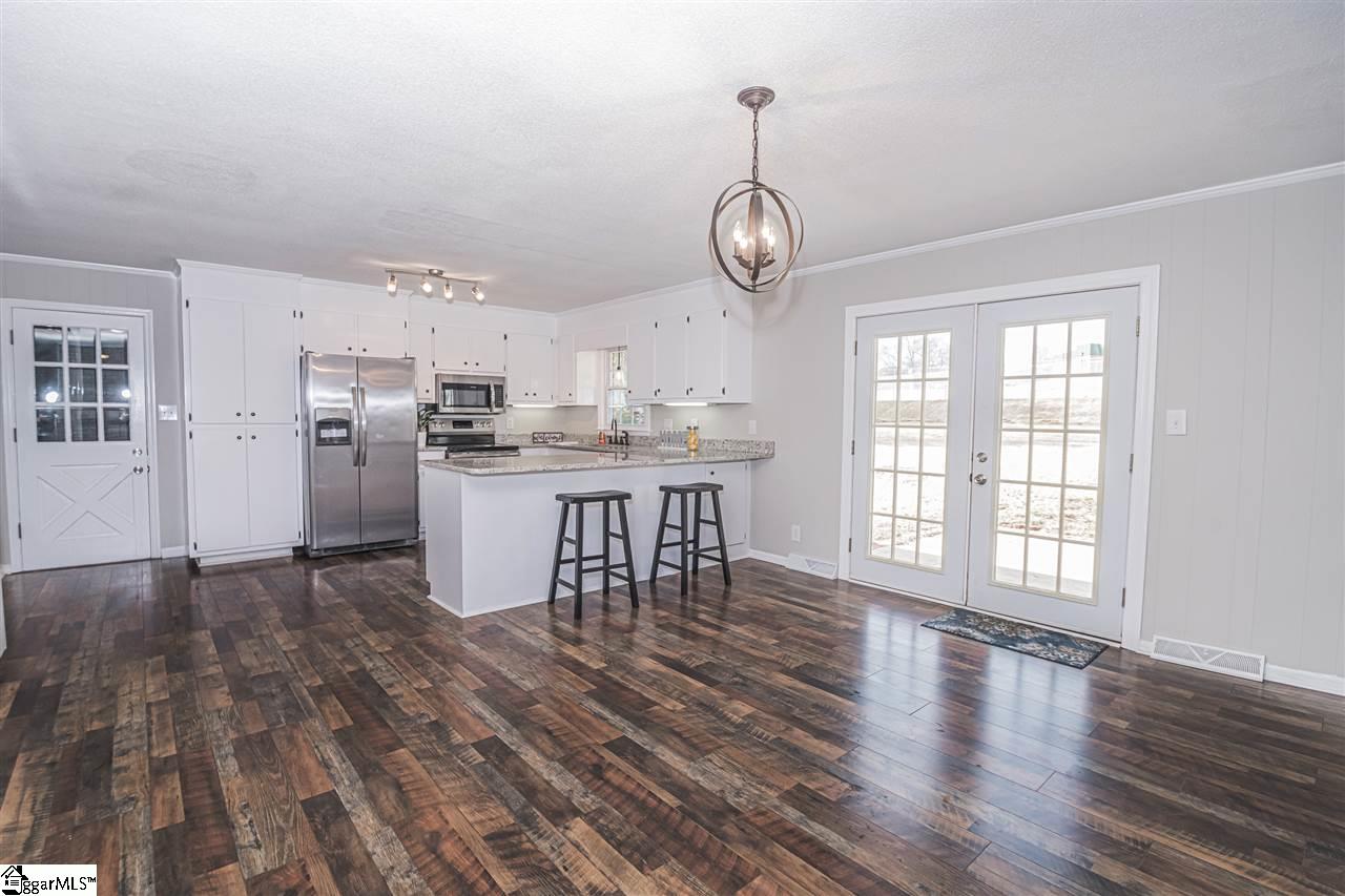 208 Bedford Road Easley, SC 29642 - Photo 8 of 24 Gallery Image 8
