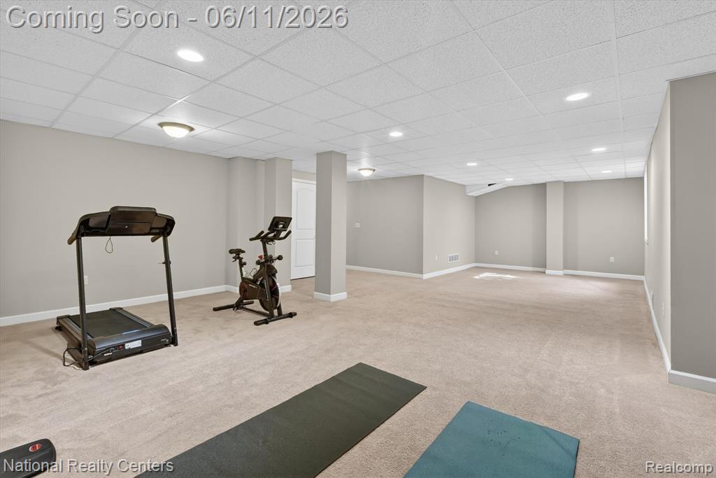 27412 Victoria Road Novi, MI 48374 - Photo 41 of 61