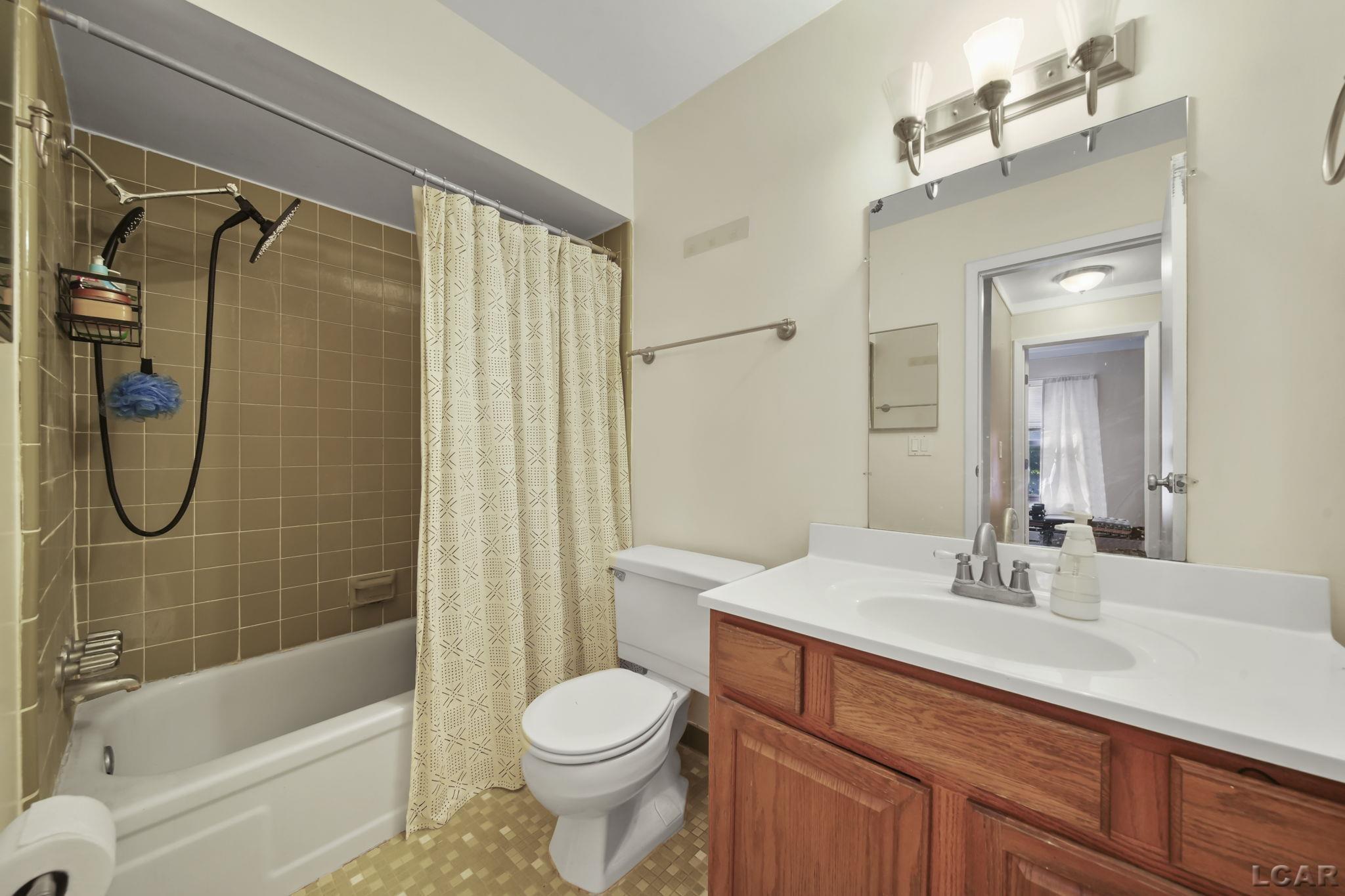 317 Clark Street, Unit D Clinton, MI 49236 - Photo 20 of 30