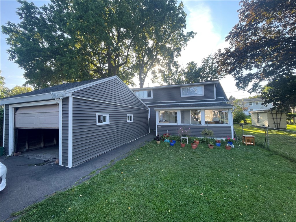 317 Cascade Place Irondequoit, NY 14609 - Photo 1 of 16