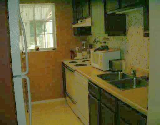 148 Crosslands Road Butler, PA 16002 - Photo 3 of 8 Kitchen.
