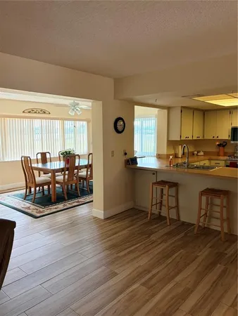 $2,500 | 2117 Harleston Place, Unit 2117, Sun City Center, FL 33573