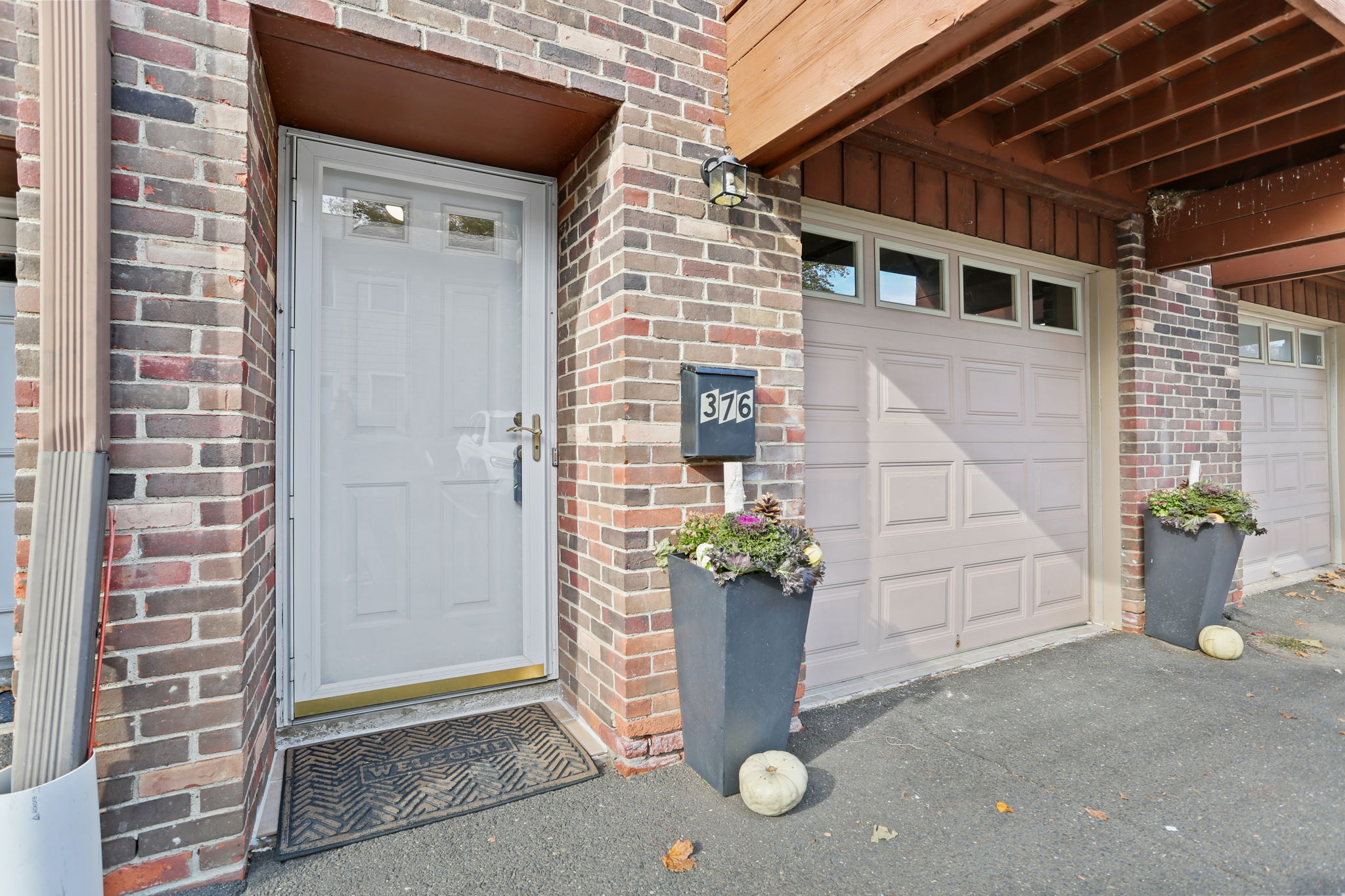 376 Knapps Highway, Unit 376 Fairfield, CT 06825 - Photo 19 of 22 a front view of a house
