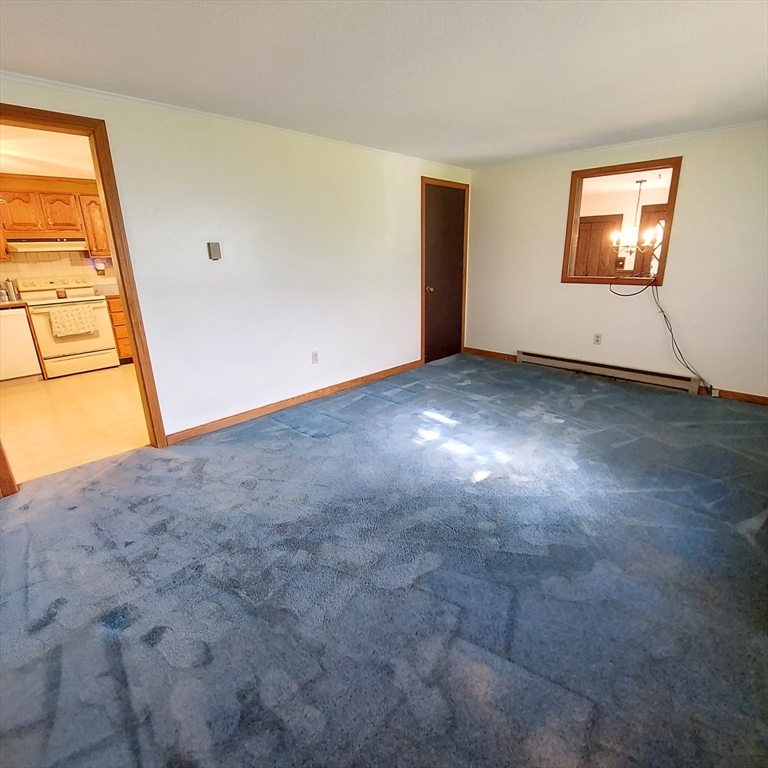 1075 West Brookfield Road New Braintree, MA 01531 - Photo 9 of 42