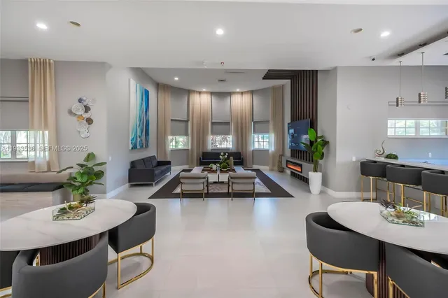 $799,000 | 1996 Northwest 170th Terrace, Pembroke Pines, FL 33028