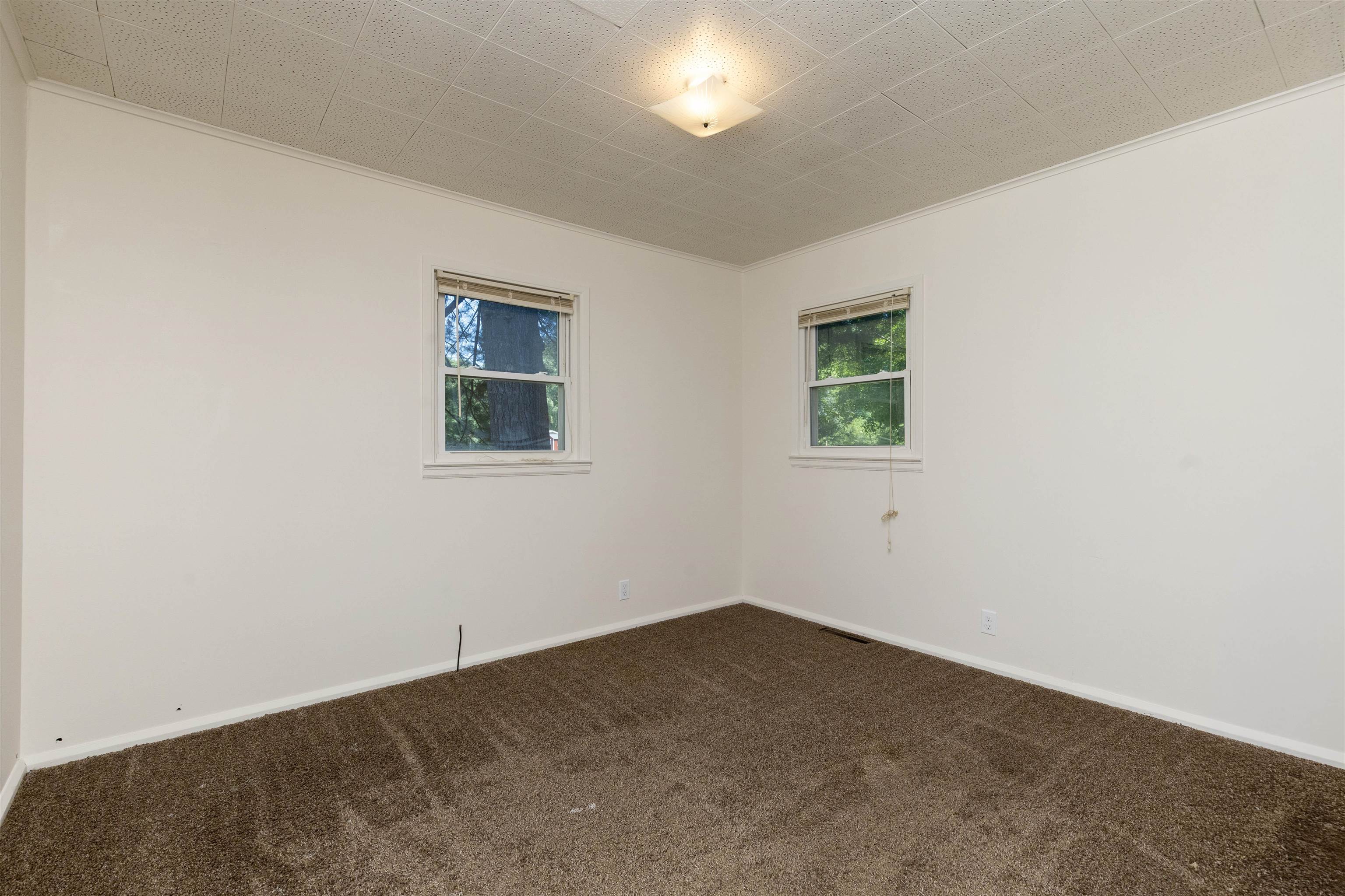1002 East Sugnet Road Midland, MI 48642 - Photo 17 of 28