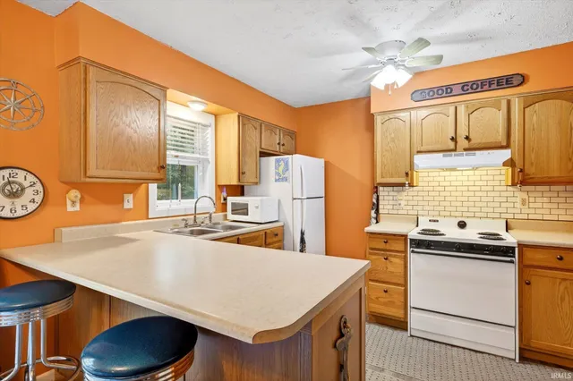 $235,000 | 7811 East Southshore Drive, Unionville, IN 47468