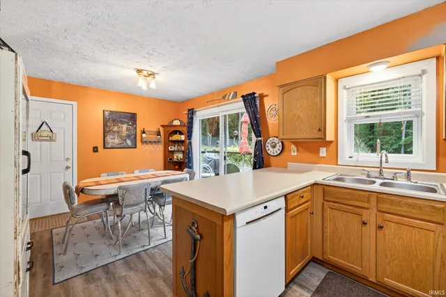 $235,000 | 7811 East Southshore Drive, Unionville, IN 47468