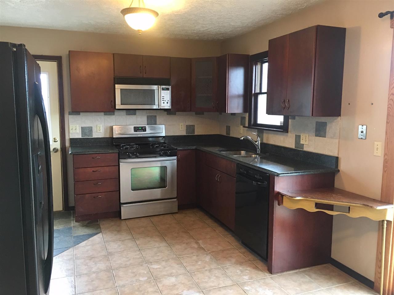 6084 Boone Road Traverse City, MI 49685 - Photo 5 of 28 1859106-4.JPG