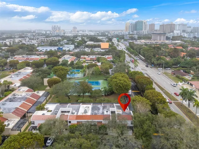 $899,999 | 8725 Southwest 81st Court, Miami, FL 33143