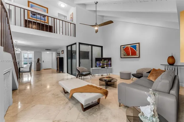 $899,999 | 8725 Southwest 81st Court, Miami, FL 33143