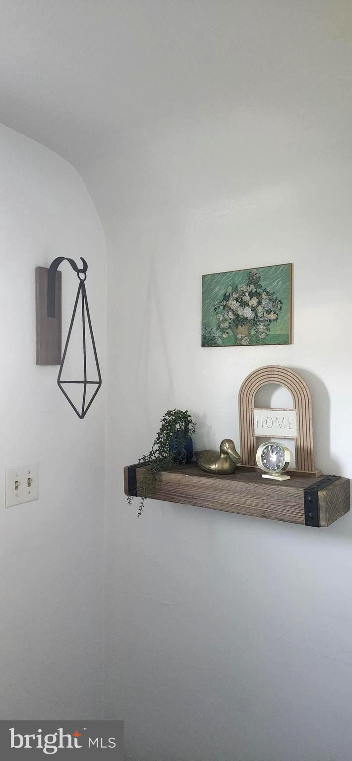 2001 Rhodesdale Vienna Vienna, MD 21869 - Photo 26 of 39 a view of car parked