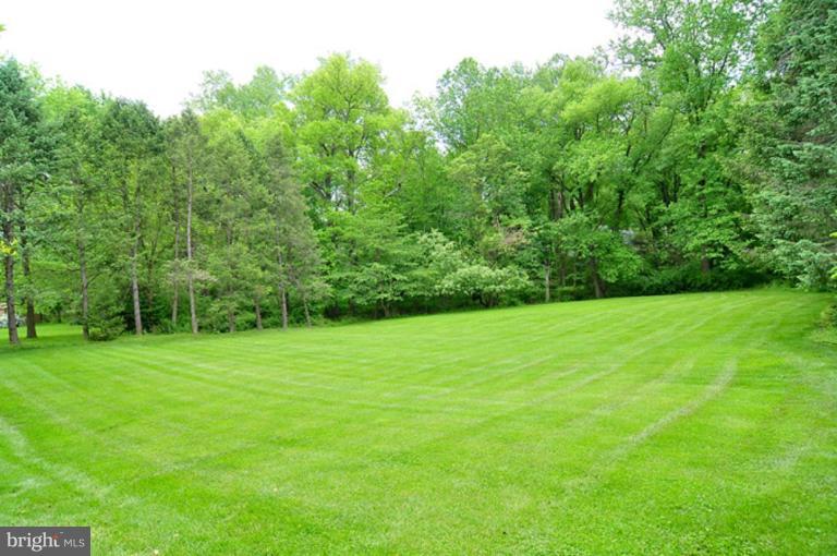9429 Dunloggin Road Ellicott City, MD 21042 - Photo 13 of 14 Back yard