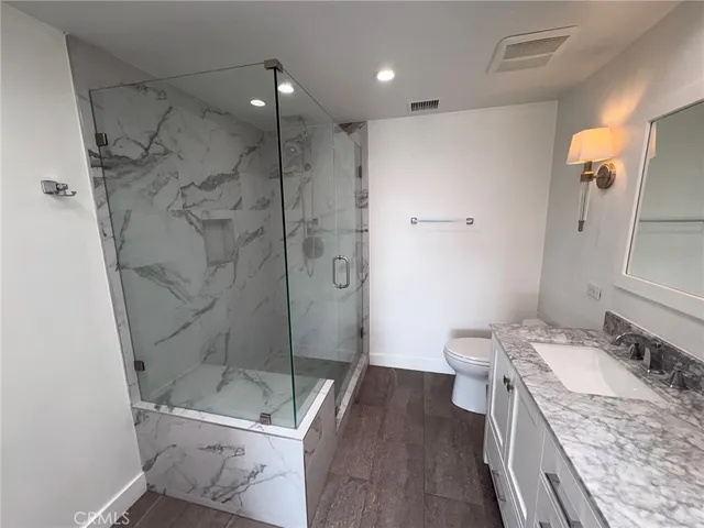 $6,800 | 1960 Vista Caudal, Newport Beach, CA 92660