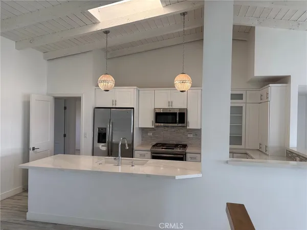 $7,000 | 1960 Vista Caudal, Newport Beach, CA 92660