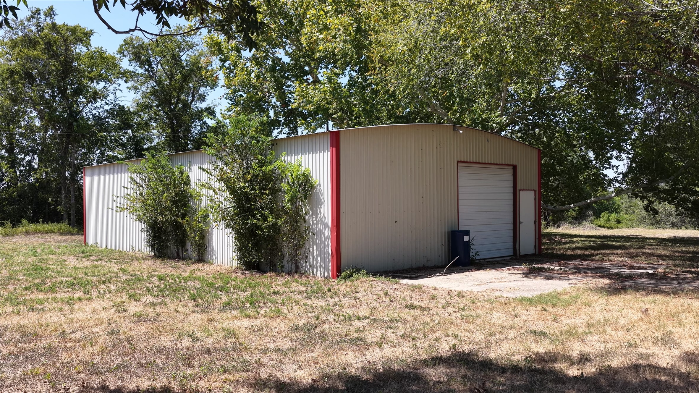 5420 Frances Road La Grange, TX 78945 - Photo 7 of 41 Gallery Image 7