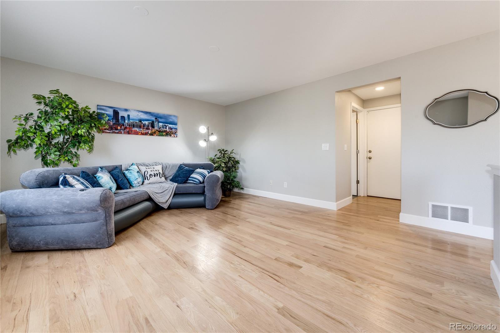 10462 Hyacinth Street Highlands Ranch, CO 80129 - Photo 15 of 40 Gallery Image 15