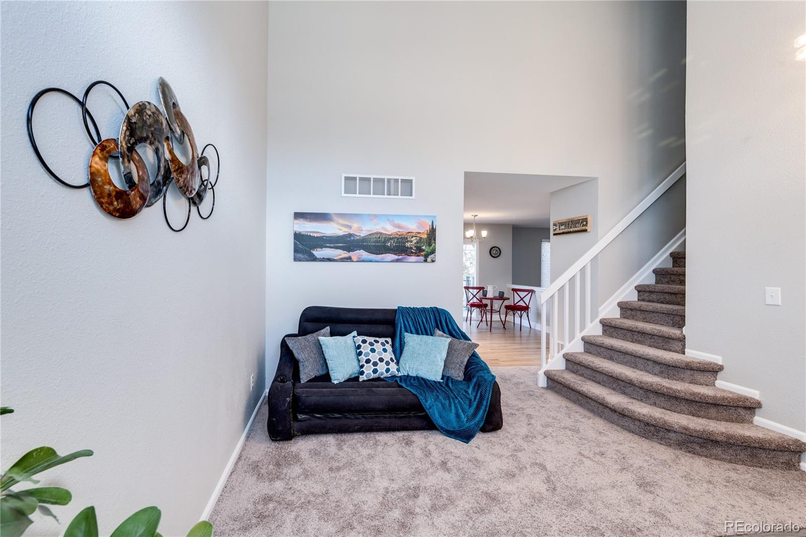 10462 Hyacinth Street Highlands Ranch, CO 80129 - Photo 3 of 40 Gallery Image 3